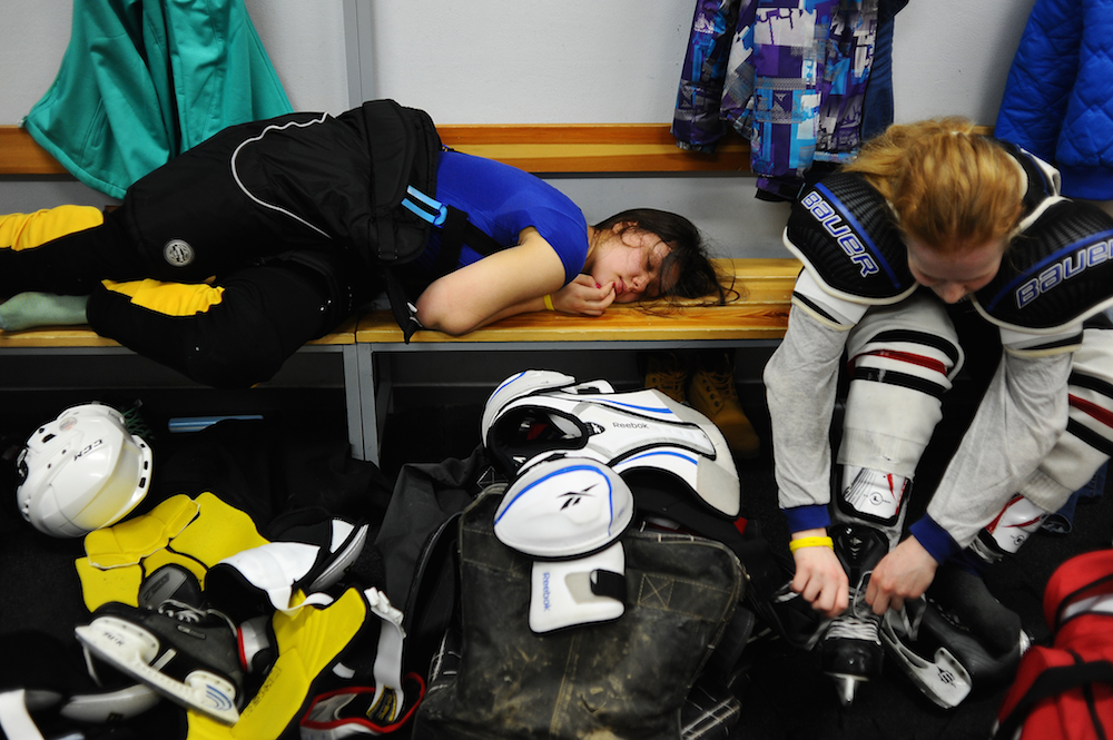 Девочки в игре: как живут воспитанницы женской хоккейной команды