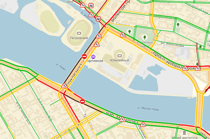 Закрытие Тучкова моста: что происходит с транспортом и что предлагают урбанисты