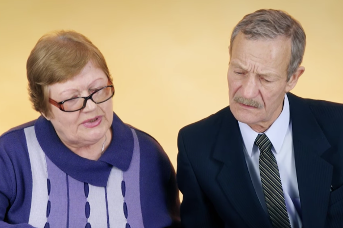 «Опять рэперы»: взрослые пытаются отличить тексты «Кровостока» и Оксимирона от стихов Бродского и Маяковского