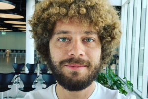 Илья Варламов заявил, что выдвигается в «мэры Петербурга», а штаб возглавит Максим Кац. Кац говорит, что это шутка