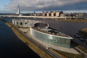 Что известно о закрытом пансионе для девочек, который Минобороны открывает в Петербурге. Там будут воспитывать «хранительниц очага»