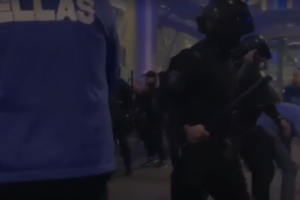 В Петербурге на 15 тысяч оштрафовали фаната «Зенита», участвовавшего в стычке с ОМОН