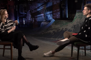 Юрий Дудь выпустил интервью с актрисой Сашей Бортич — об отношении к политике, январских протестах и съемках в клипе System of a Down