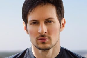 Дуров допустил вероятность блокировки телеграм-каналов в России и Украине. А потом заявил, что этого не будет