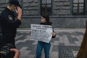 57 «иноагентам» может грозить уголовное преследование из-за штрафов, подсчитала «Медиазона»