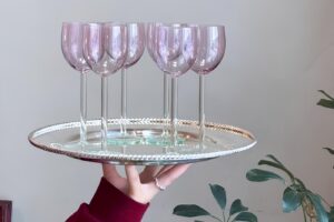 «Кто-то любит играть в карты, а я люблю находить винтаж». История Soroka Vintage