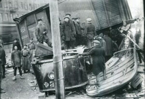 «По количеству жертв трамвай можно сравнить только с фронтом» — писали в городских газетах 100 лет назад. Это рассказ о самой кровавой аварии в истории Петербурга