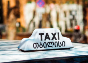 Оплата по Apple Pay стала доступна в Яндекс Такси