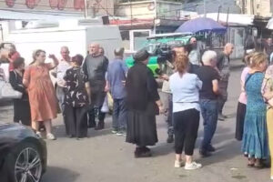 «Мы помогаем бизнес-сектору делать инвестиции, но люди — это очень важно». Мэр Тбилиси прокомментировал ситуацию вокруг Дезертирского рынка