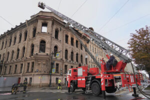 Здания-памятники в Петербурге горят и разрушаются, и их воссоздают. Всё в порядке или это утрата?